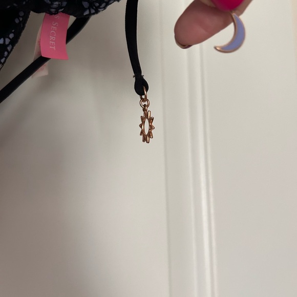 Victoria’s Secret bikini medium top small bottom - Picture 5 of 6